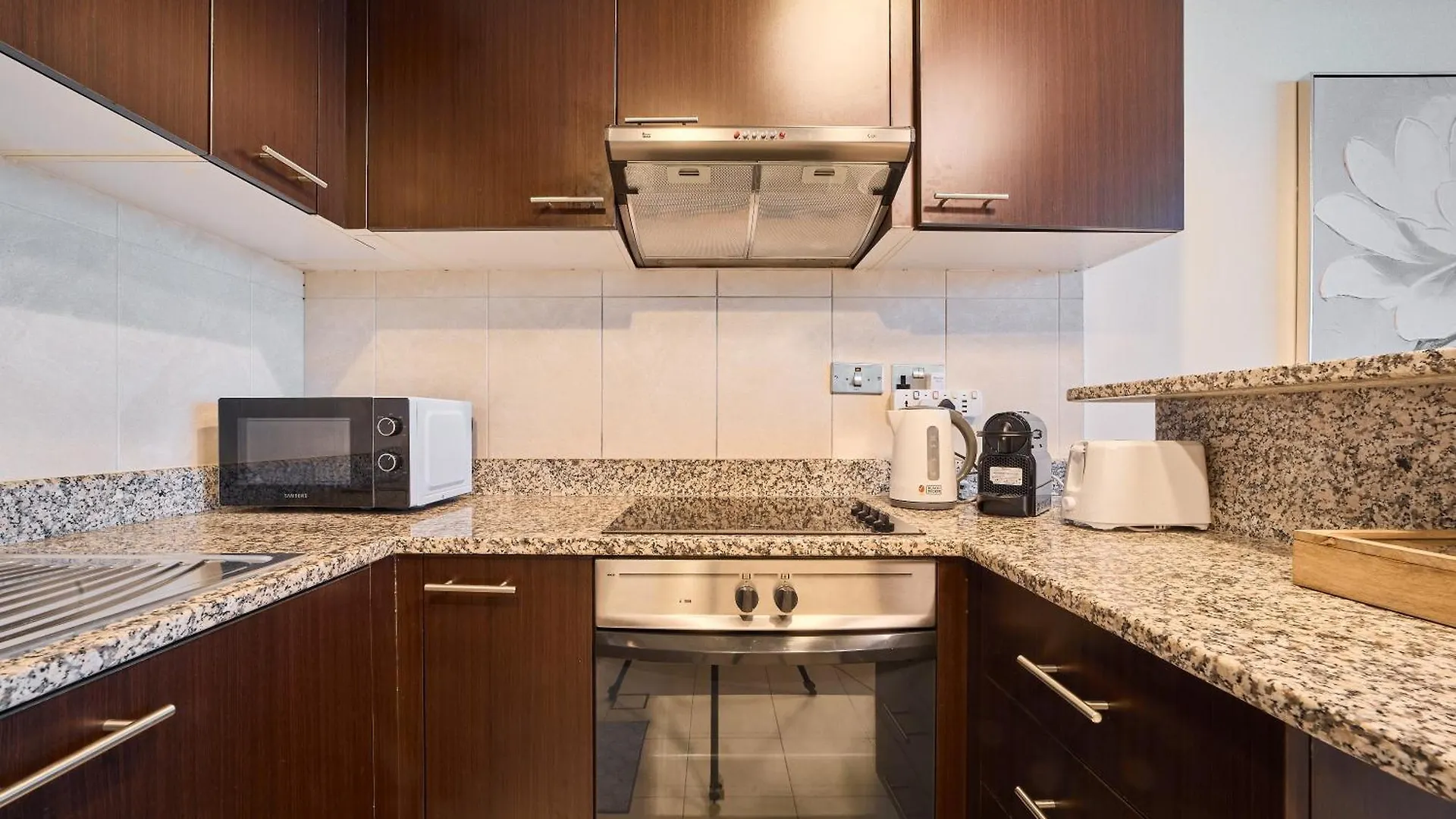 Apartment Sleek Difc Studio Perfect For Business & Leisure Dubai