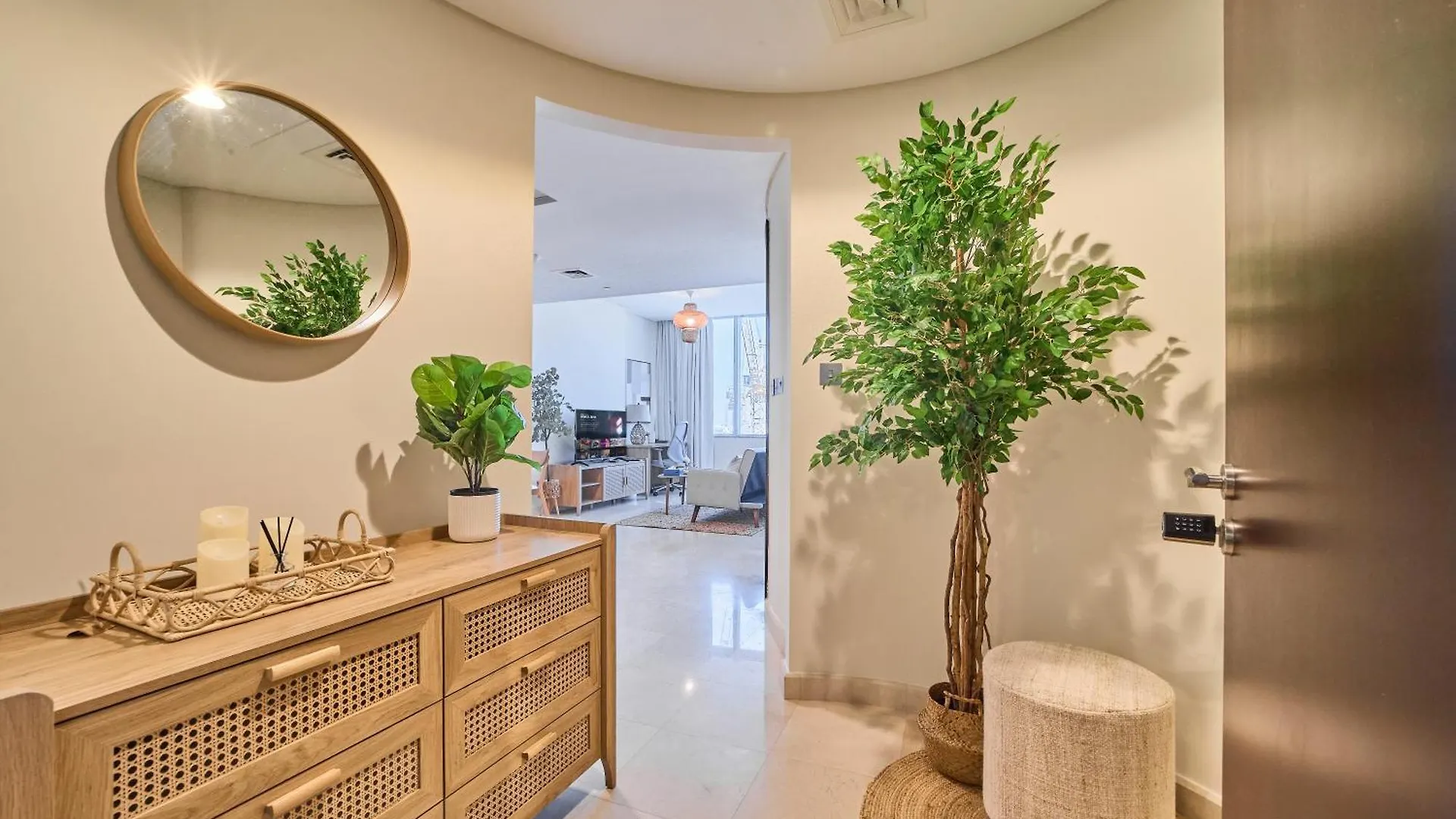 Sleek Difc Studio Perfect For Business & Leisure Dubai